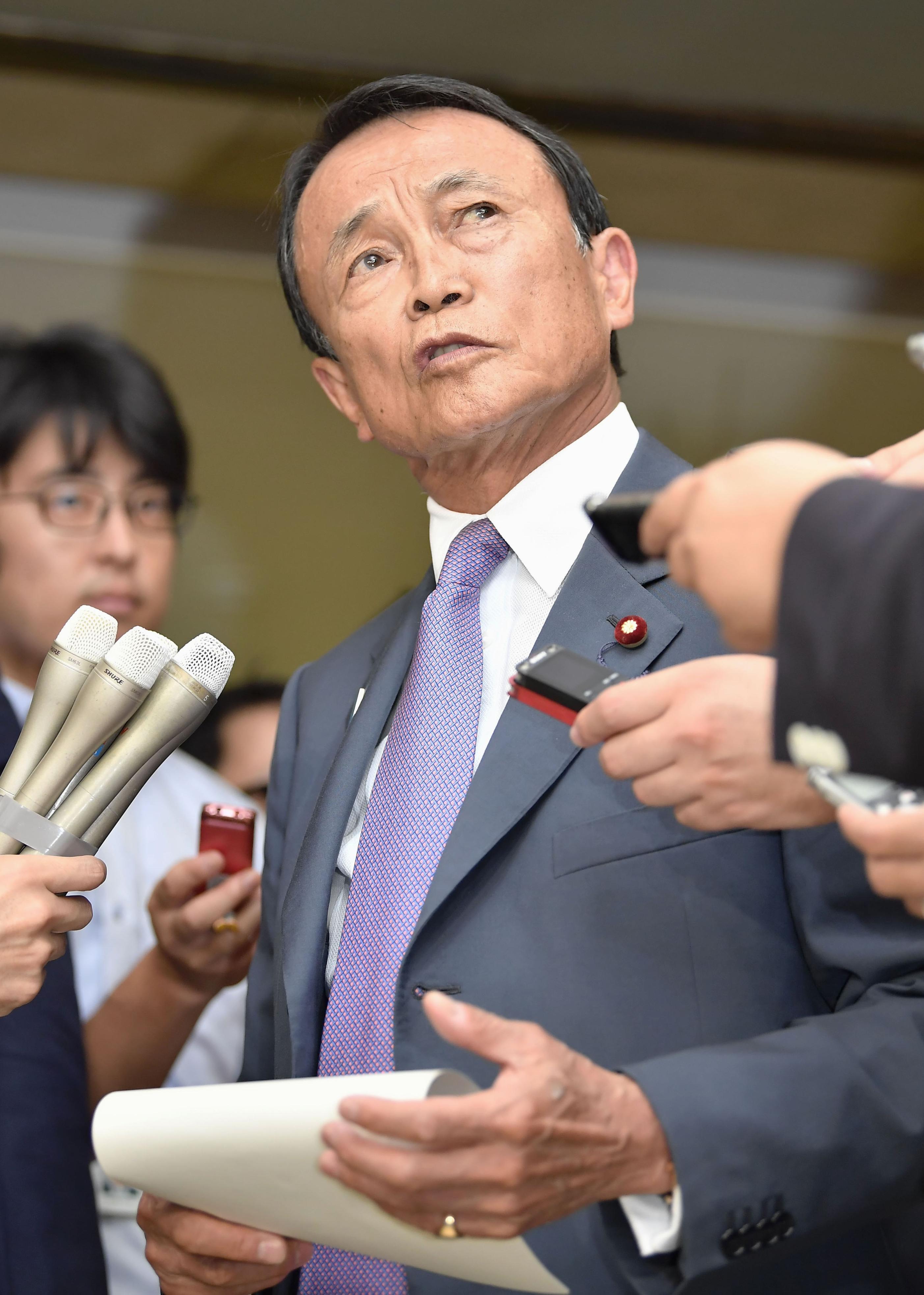 Deputy PM Aso retracts remark on Hitler's Holocaust motive