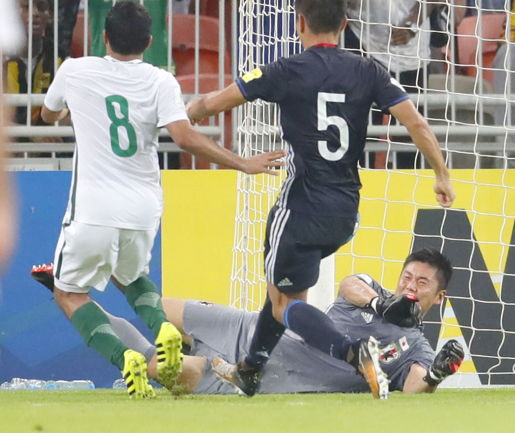 Soccer: Saudi Arabia defeats Japan