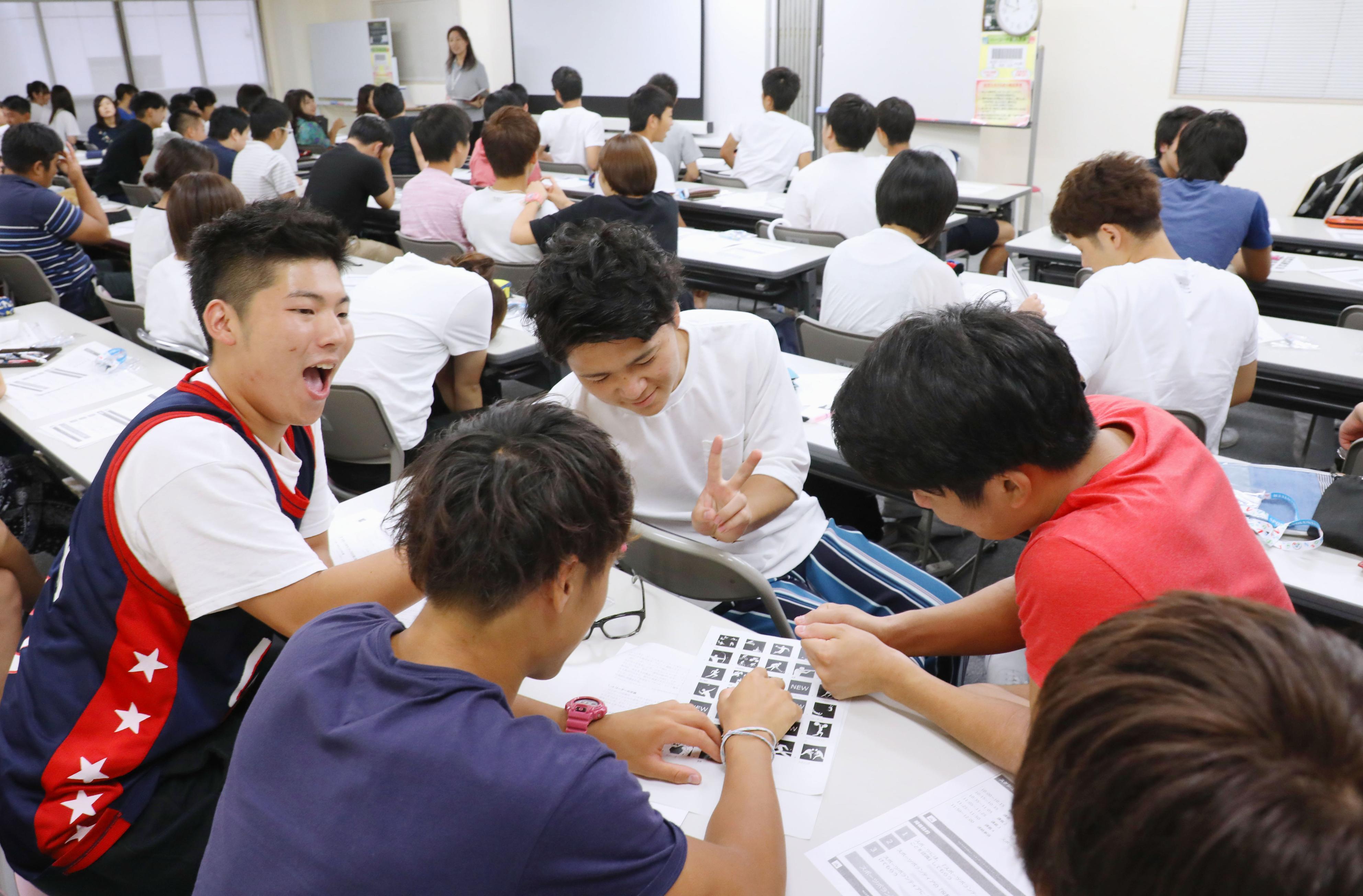 Schools, firms ramp up efforts to train volunteers for 2020 Tokyo Games