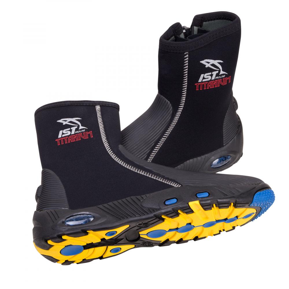 IST TITANIUM DIVE BOOTIE SIZE 5