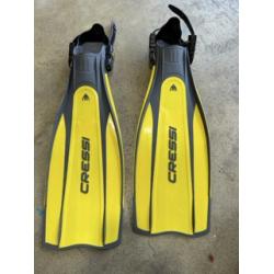 Cressi Pro Light S-M Fins - USED