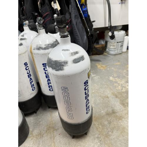 Used LP95 steel scuba cylinder