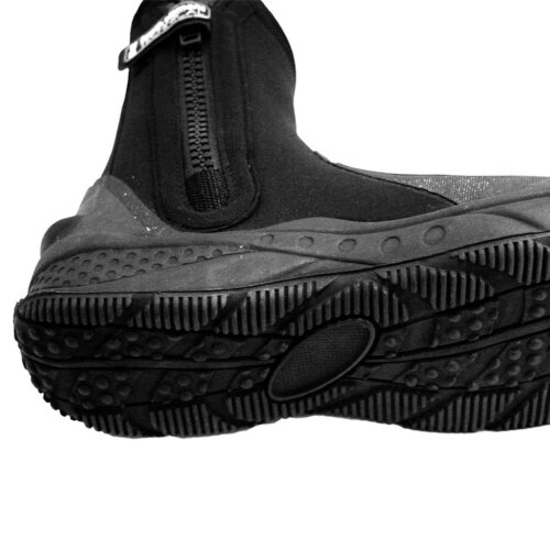 AMPHIBIAN 6.5MM DIVE BOOT SIZE 5
