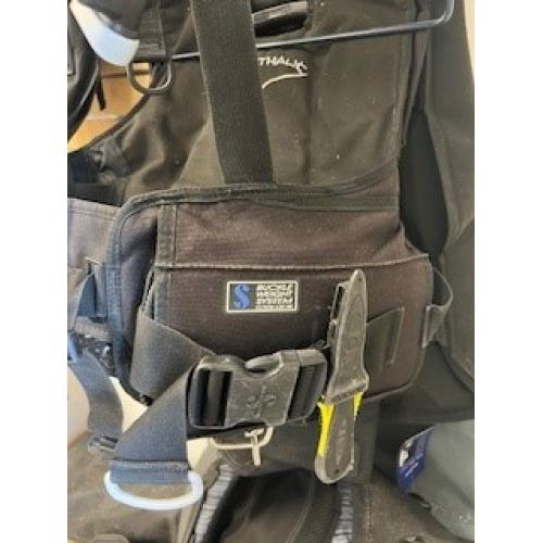 KNIGHTHAWK, LARGE  W/ NEW BALANCED INFLATOR-USED
