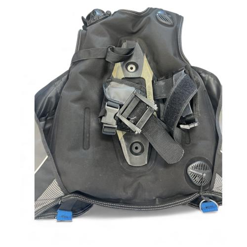 MED/LRG PRO HD RENTAL BCD by AQUALUNG