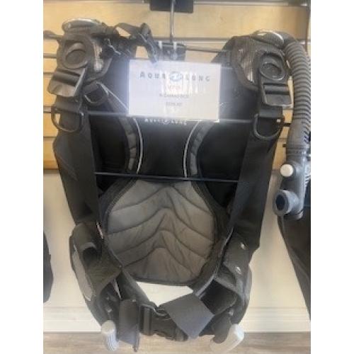 BC,LOTUS,MED BLK/CHAR/PINK- Display Open Box