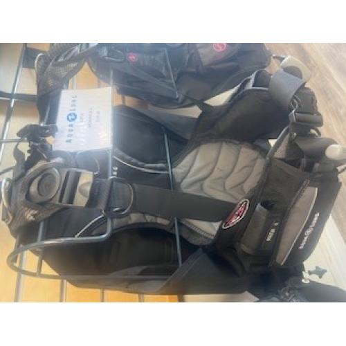 BC,LOTUS,M/L BLK/CHAR/PINK Display Open Box