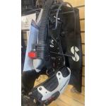 Hydros Pro Medium w/Balanced Inflator Women’s Black/white-Display Open Box