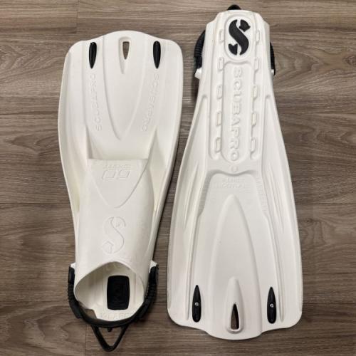 GO Sport - White - XL - Open Box - Display Model