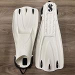 GO Sport - White - XL - Open Box - Display Model