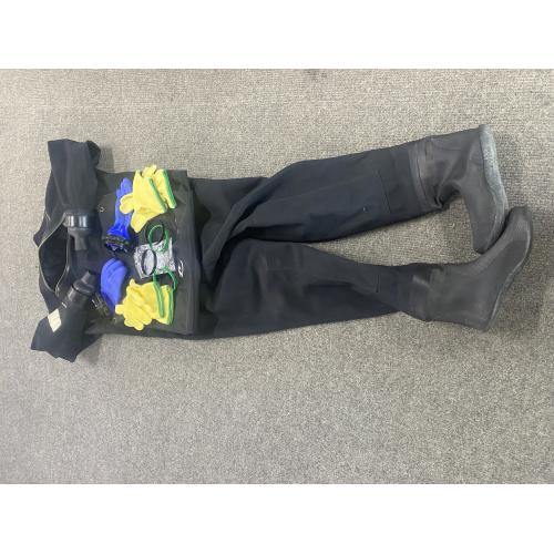 ZEAGLE  "CANVAS" DRYSUIT XL USED ZEAGLE  "CANVAS" DRYSUIT XL USED