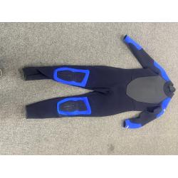 AQUALUNG 3MM WETSUIT XL USED