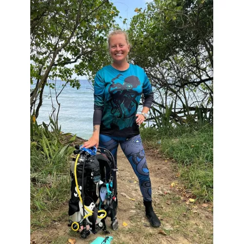 Wanderlust Rash Guard