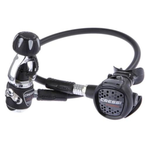 MC9 Compact Regulator Black