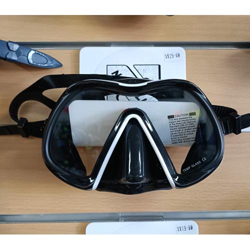 NAUTILUS Model A Mask Black White