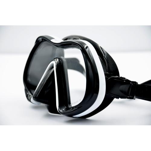 NAUTILUS Model A Mask Black White