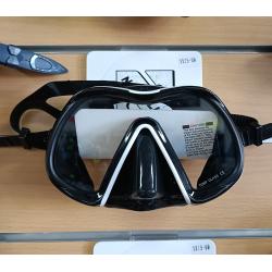 NAUTILUS Model A Mask Black White