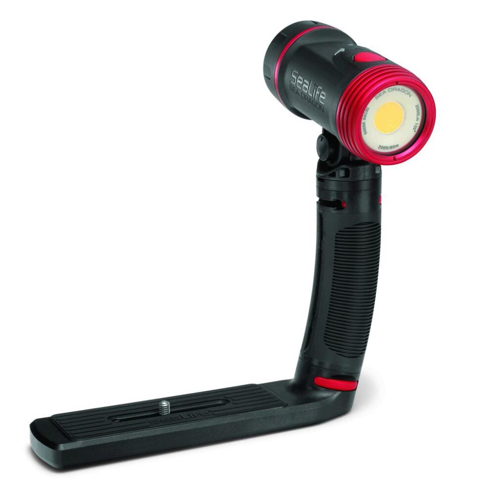 Sea Dragon 2500F COB LED UW Photo-Video-Dive Light Kit (inc. grip
