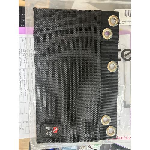 DIVE RITE pouch 3 ringed bk DIVE RITE pouch 3 ringed bk