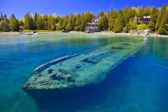 Municing Bay Wreck Diving