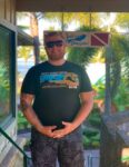 Mens Tri-Blend Tee Lateral Dive