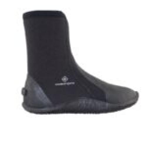 OCEAN PRO BOOT SZ 9