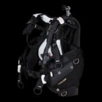 AXIOM WOMEN,WHT/GOLD,ML