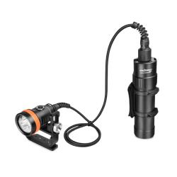 D630 DIVE LIGHT (INCLUDES BATTERY PACK AND CHARGER)