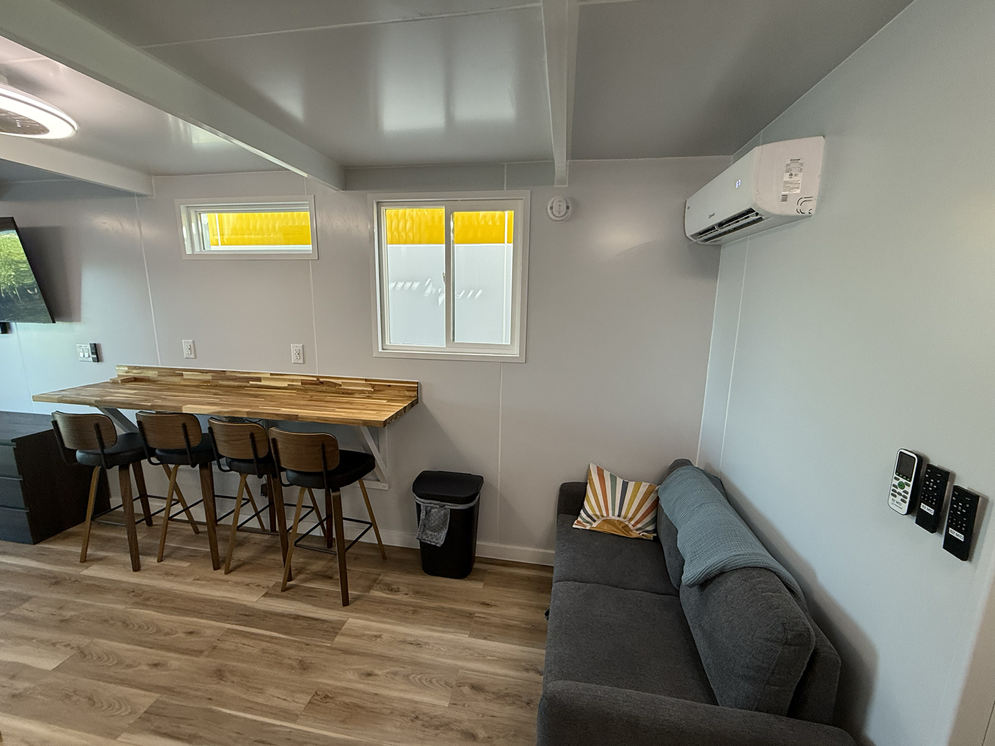 bungalow-bay-breakfast_nook