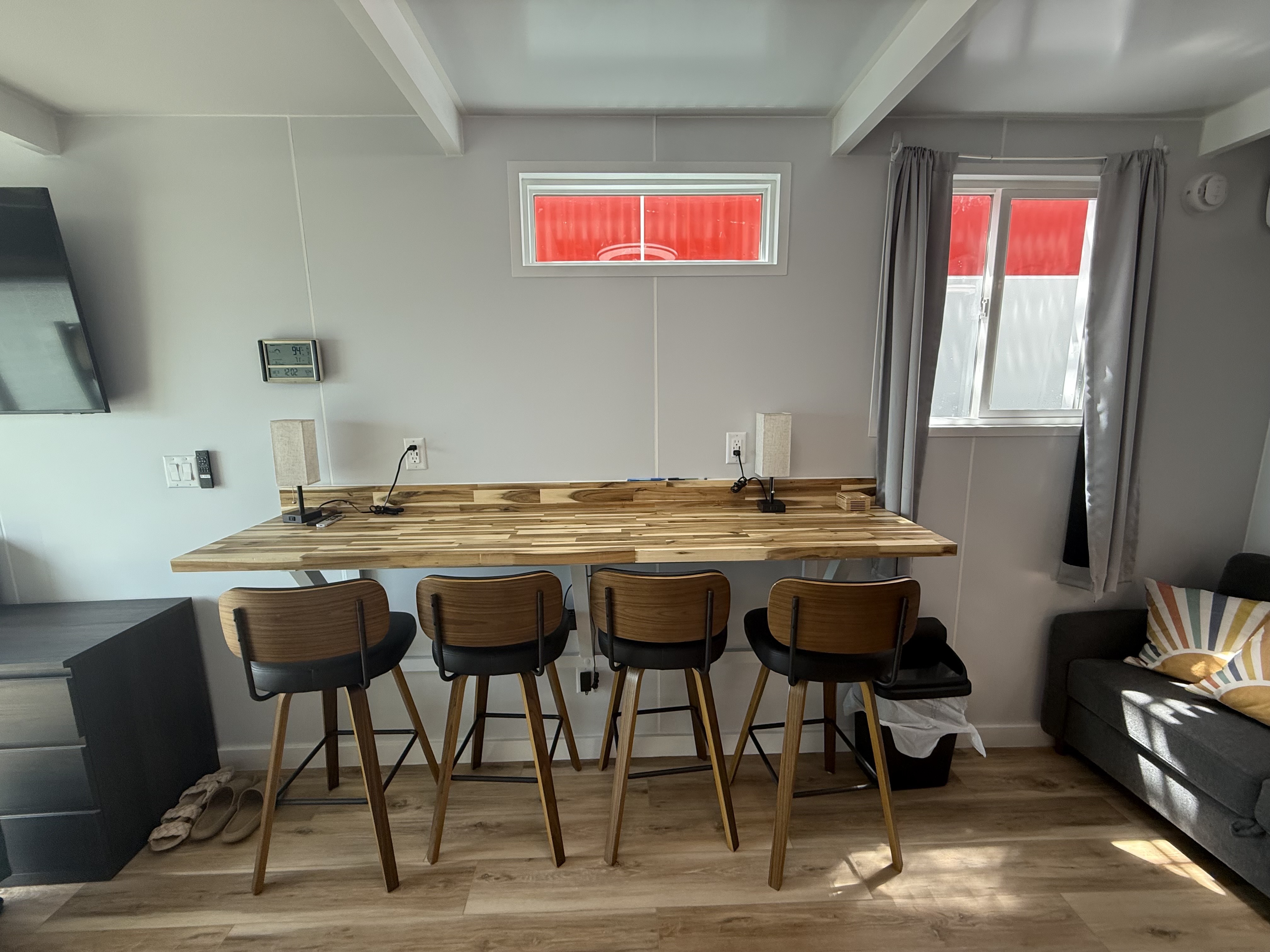 bungalow-bay-breakfast-nook