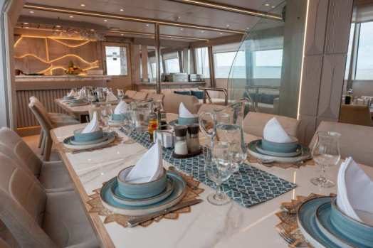 The dining room and bar aboard the Humboldt Explorer liveaboard