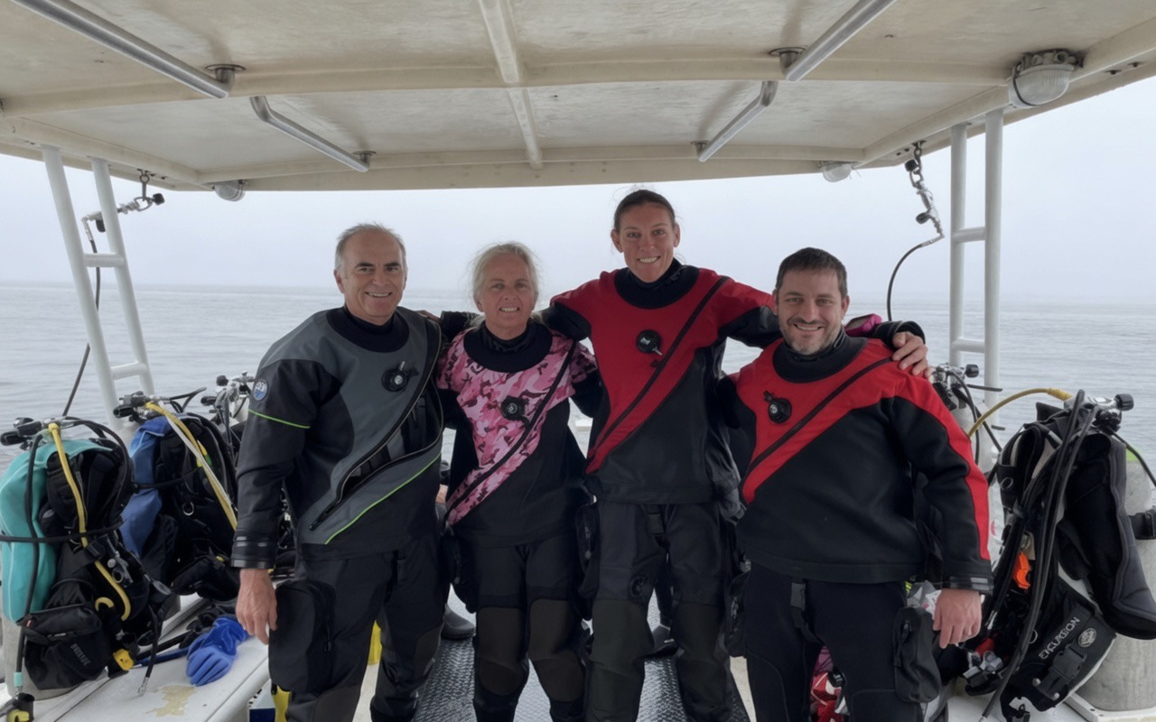 Dive Arizona divers aboard the Marissa Charters boat in San Diego