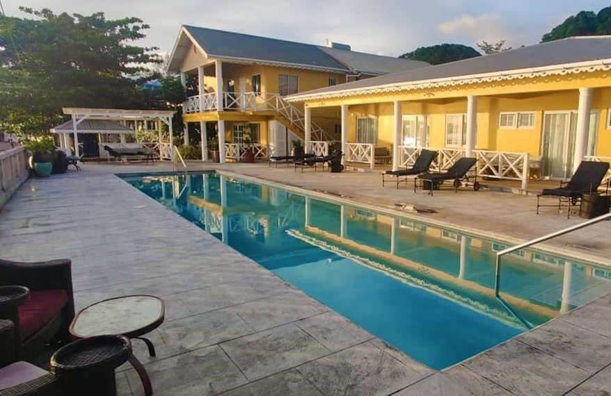 The hotel and pool for the St. Vincent dive trip