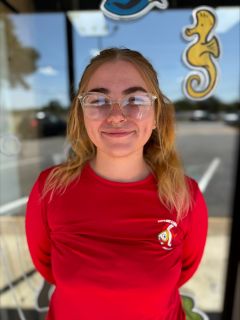 Jojo Jones, Swim Lead at Tom's Dive & Swim