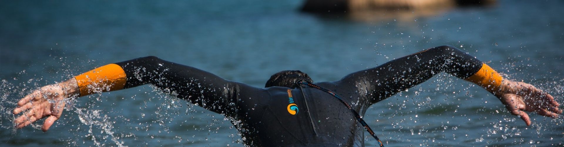 Location de wetsuits OKÉ Triathlon