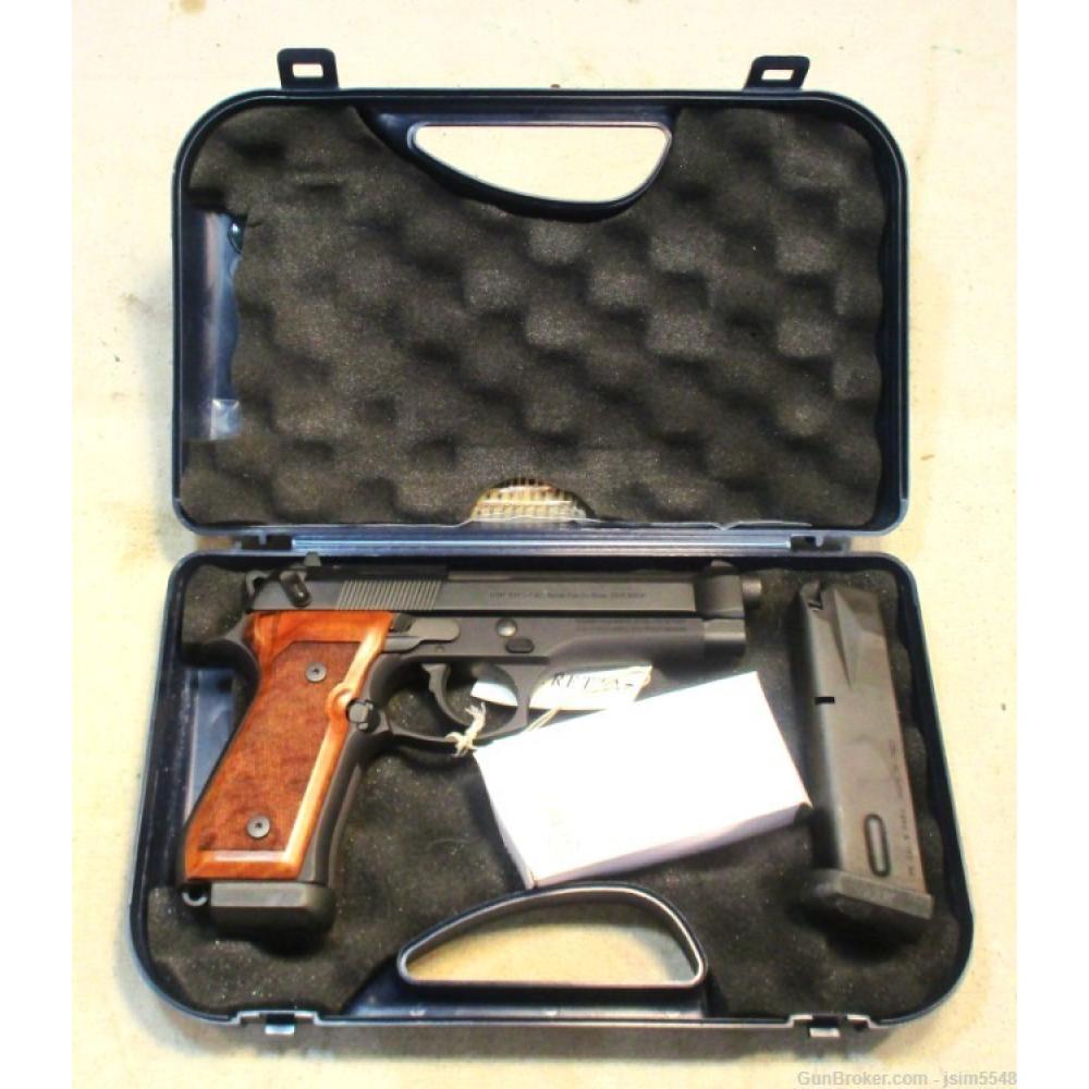 Beretta 92FS 9mm Luger - Semi-Auto Pistol