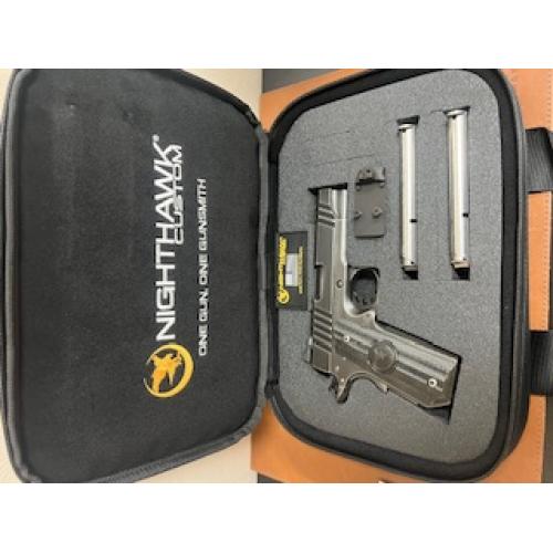 Nighthawk Costom 1911 with Holosun 407 Comp