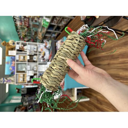 Holiday Seagrass Tunnel Bird Toy