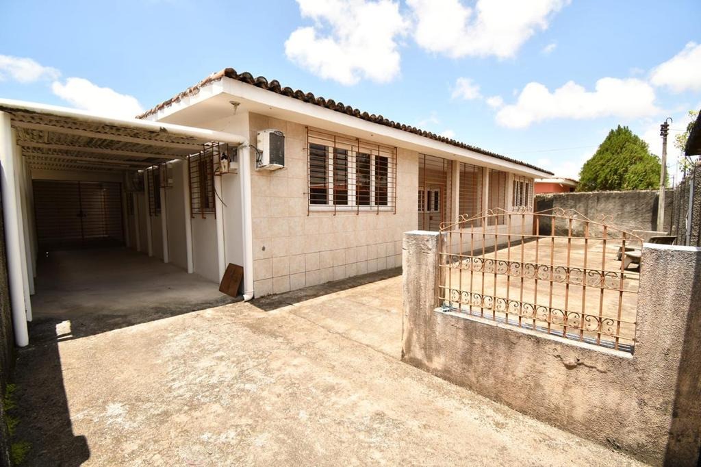 Casa à venda no Cordeiro: