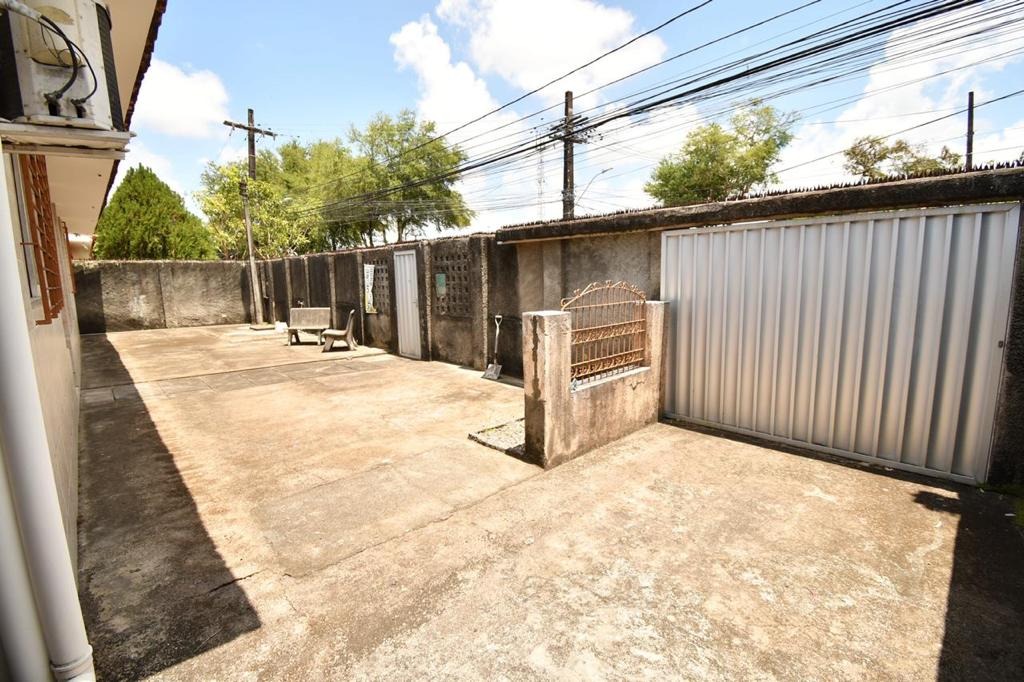 Casa à venda no Cordeiro: