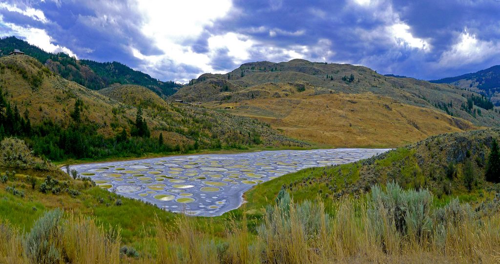 Spotted Lake, Osoyoos Source: anthropodermic - flickr