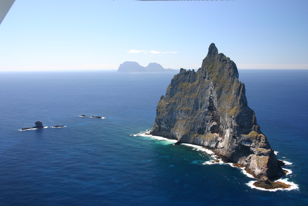 Balls Pyramid with Lord Howe Island in the background. Source: nextmoment2008/flickr.com