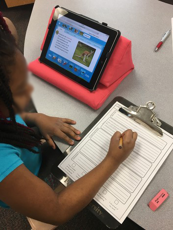 How Teacher Elliott Uses Padpillow Pillow Stand For Ipad