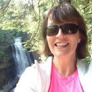 Learn The Art Of Living From Niki Sakelaris