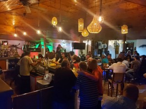 expat bars baja sur mexico