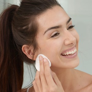 lash and brow growth serum