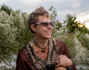 Award-winning writer and speaker Ryn Gargulinski