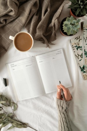 Hermoza Hardcover Executive Planner- Porcelain-Birthday Pages