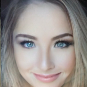 Official Anna TenneySocial Media Profile picture