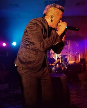 Denny Kidd is proud to be a “Loser” on new album